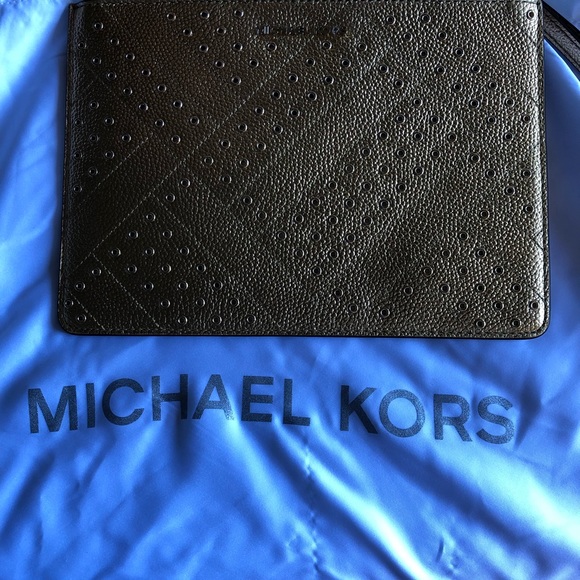 NWT ! Michael Kors Jet Set Travel XL Zip Clutch - Picture 4 of 5